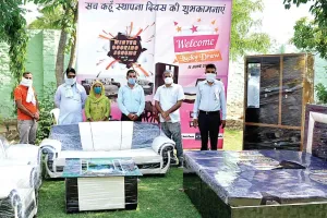 शानदार उपहार का कोम्बो पैक पाकर गदगद हुई मुकेश इन्सां