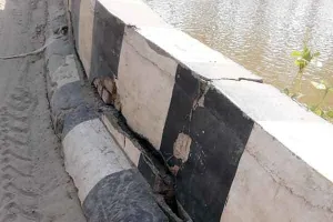 पुल में दरार से हादसे की संभावना