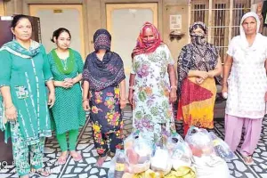 Distributed Ration: 11 जरूरतमंद परिवारों को पूरे महीने का किया राशन वितरित