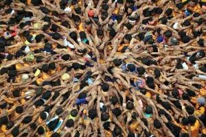जनाधिक्य से बढ़ती सामाजिक-आर्थिक समस्याएं