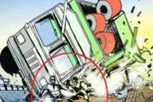 Road Accident: कैंटर ने मोटरसाइकिल में मारी टक्कर युवक की मौत