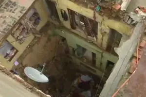 अमृतसर में बारिश से इमारत गिरी, तीन की मौत