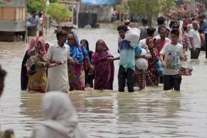 कराची में मूसलाधार बारिश से चार लोगों की मौत, कई घायल