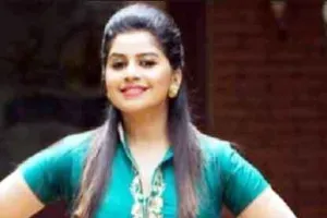 ड्रग्स घोटाला मामला: अभिनेत्री अनुश्री पूछताछ के लिए सीसीबी के सामने पेश हुई