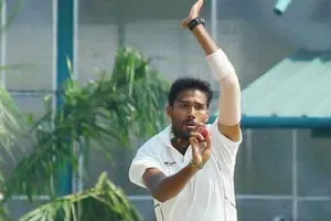 रसेल, कार्तिक जैसे बल्लेबाजों  का गेंदबाजी करने से आत्मविश्वास बढ़ा : वारियर