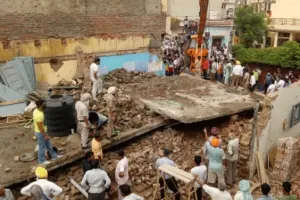 डेरा बस्सी में इमारत ढही, तीन लोगों की मौत