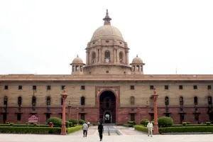 ऑक्सीजन आपूर्ति करने वाले वाहनों पर कोई पाबंदी लागू नहीं: गृह मंत्रालय