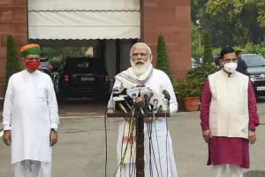 सेना के जवानों के पीछे पूरा देश खड़ा है : मोदी