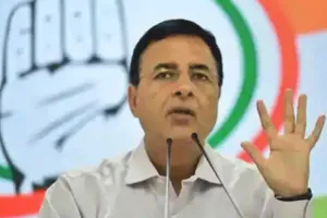 सुरजेवाला ने डिप्टी सीएम दुष्यंत से पूछा-पद प्यारा या किसान