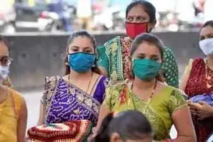 त्यौहारों पर भारी पड़ रही कोरोना की मार