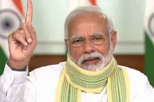 खुशियों में सैनिकों और कामगारों को भी रखें याद: मोदी