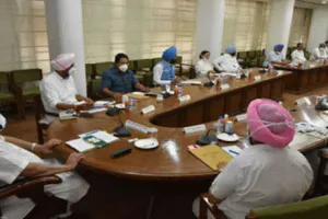 पंजाब कांग्रेेस किसानों के अधिकारों की रक्षा के लिए शीर्ष अदालत तक जायेगी: अमरिंदर