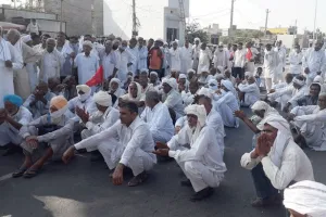 कृषि कानूनों का विरोध : ट्रैक्टर-ट्रालियों में 4 महीने का राशन लेकर 26 को दिल्ली कूच करेंगे किसान