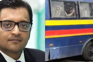 पुलिस ने अर्नब गोस्वामी को हिरासत में लिया