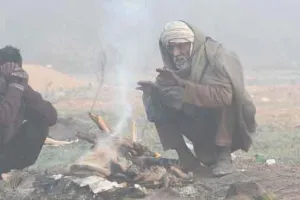उत्तर भारत में सर्द हवा से बढ़ी कंपकंपी