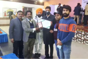 कोविड-19 काल में बेहतरीन सेवाओं के लिए डेरा सच्चा सौदा की फिरोजपुर समिति सम्मानित
