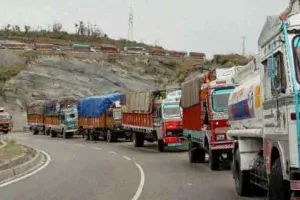 कश्मीर राजमार्ग, लेह तथा मुगल रोड यातायात के लिए बंद