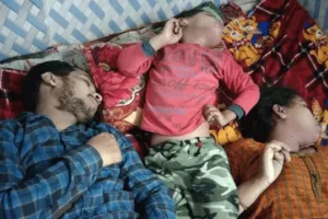 गहरी नींद में थम गई पूरे परिवार की सांसें