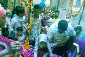 महाशिवरात्रि को लेकर उमड़ी श्रद्धालुओं की भीड़