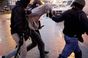 बेलारूस में सरकार के खिलाफ प्रदर्शन, 190 लोग हिरासत में