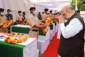 गृह मंत्री शाह ने नक्सली हमले में शहीद जवानों को दी श्रद्धांजलि