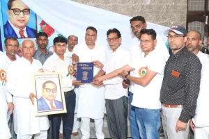 बाबा साहेब देश को दुनिया का सबसे खूबसूरत सविंधान देकर गए : डॉ सुरेंद्र सेलवाल
