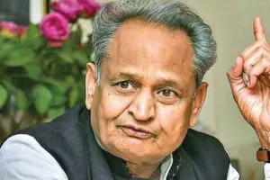 आक्सीजन, वैक्सीनेशन और मेडिकल इन्फ्रास्ट्रक्चर की करें मास्टर प्लानिंग-गहलोत