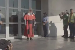 हैरानी : जानें, समोआ देश में क्यों नाओमी मताफा को प्रधानमंत्री पद के लिए टेंट में लेनी पड़ी शपथ