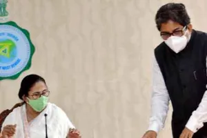 ममता के सलाहकार अलपन बंदोपाध्याय को केन्द्र भेजा कारण बताओ नोटिस