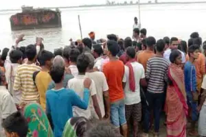 बगहा: नौका हादसे में 9 डूबे, गोताखोरों ने 7 को सुरक्षित निकाला