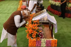 पीएम ने भारत छोड़ो आंदोलन के स्वतंत्रता सेनानियों को दी श्रद्धांजलि