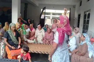 किसान आंदोलन को बल देने के लिए महिलाओं ने नये रूप से चलाया अभियान