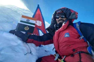 आईटीबीपी ने मनासलु चोटी पर फहराया तिरंगा