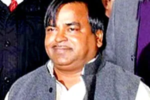 सामूहिक दुराचार मामले में सपा नेता गायत्री प्रजापति को सुनाई गई उम्रकैद की सजा