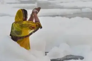 प्रदूषण व भ्रष्टाचार की गंदगी से दम तोड़ती यमुना