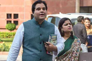 रात में कर्फ्यू और दिन में रैली समझ से परे: वरूण