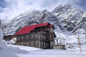 लाहौल स्पीति में हिमस्खलन, तांदी-संसारीनाला-जम्मू मार्ग बंद
