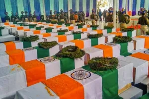 मोदी, शाह और राजनाथ ने पुलवामा के शहीदों को किया नमन