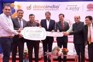 इंडियन ऑयल के पेट्रोल पंपों पर मिलेगी जेनेरिक दवाएं, पहला ‘दवा इंडिया स्टोर’ दिल्ली में