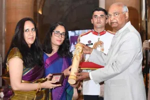 सीडीएस रावत, गीता प्रेस के खेमका, गुलाम नबी आजाद को राष्ट्रपति ने किया पद्म सम्मान से अलंकृत