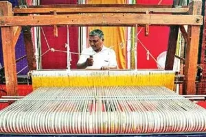 खादी ने किया एक लाख करोड़ रुपये का कारोबार