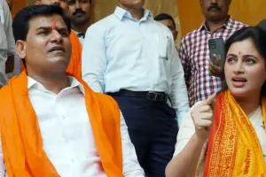 गृह मंत्रालय ने नवनीत राणा मामले में महाराष्ट्र सरकार से मांगी रिपोर्ट