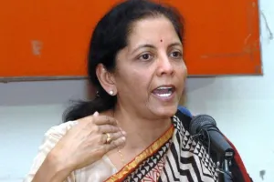 मुद्रास्फीति और कच्चे तेल में उबाल से टूट रही है वैश्विक आर्थिक वृद्धि की लय : सीतारमण