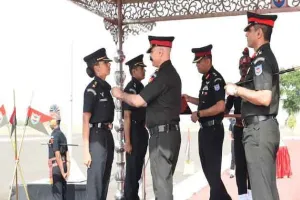 कैप्टन अभिलाषा बराक सेना की पहली लड़ाकू पायलट बनी