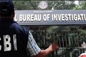 सीबीआई जाँच करवाने तथा परिजनों को मुआवजा देने की मांग