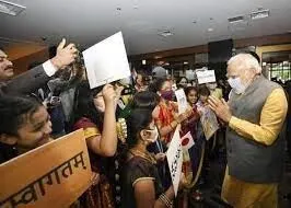 टोक्यो पहुंचे मोदी, भारतीयों ने किया जोरदार स्वागत
