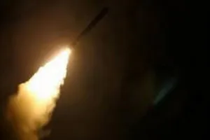इराक के इरबिल शहर में रॉकेट से लगी आग