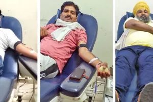 गर्भवती को खून देकर डेरा प्रेमियों ने किया सराहनीय कार्य