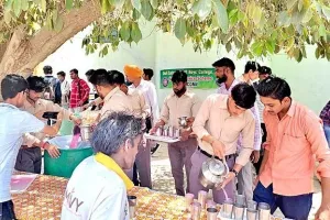 शाह सतनाम जी ब्वॉयज कॉलेज के विद्यार्थियों ने लगाई मीठे पानी की छबील