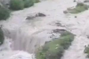 कुल्लू में बादल फटा, 3 की मौत
